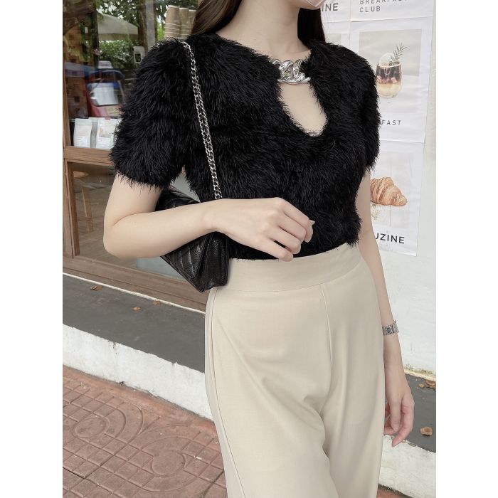 FLUFFY DEEP NECK KNIT TOP