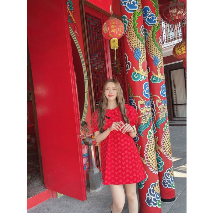 LUNAR COLLAR RED EMBOSSED DRESS-HEART