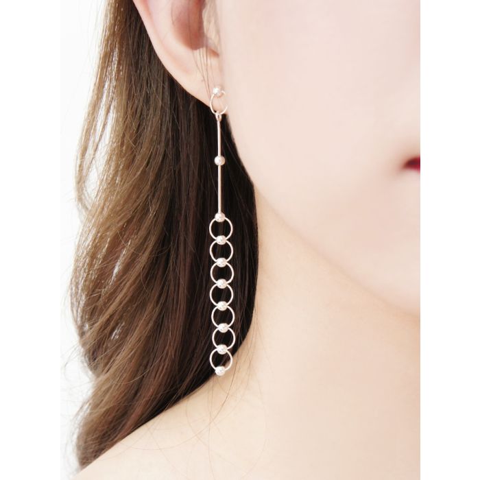 LINKING CIRCLES DROP STUD EARRINGS