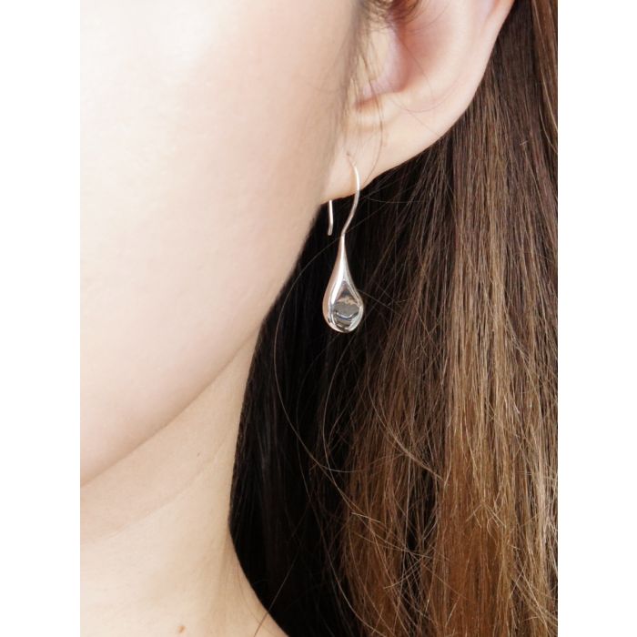 DELICATE POLISHED SILVER EARRINGS