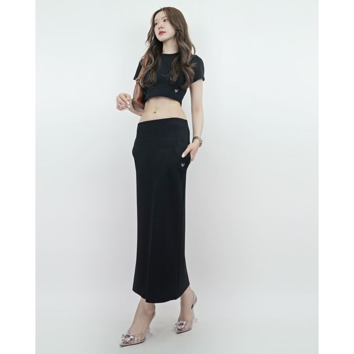 SLYQ PIQUE CROP TOP & MIDI SKIRT SET-BLACK