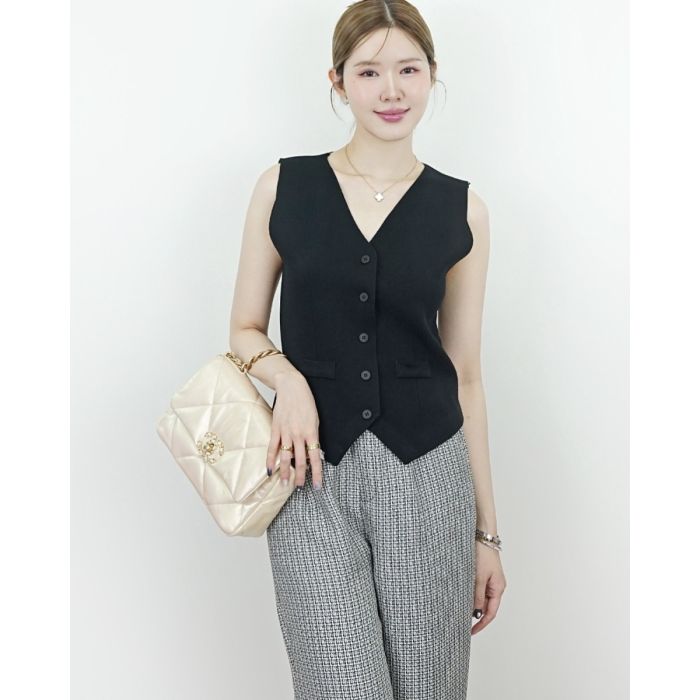 BISTRO KNIT VEST TOP-BLACK