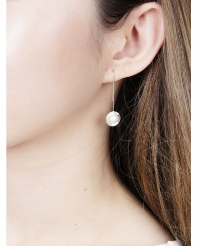 GEOMETRIC DESIGN WITH PEARL EARRINGS